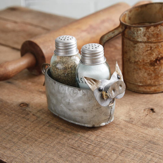 Galvanized Pig Salt & Pepper Caddy – Farmhouse Tabletop with Glass Shakers