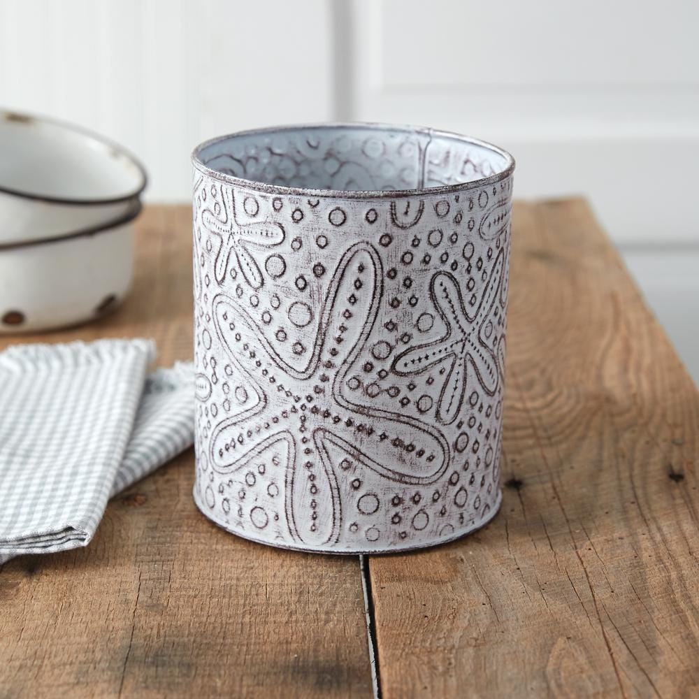 Starfish Metal Utensil Holder – Coastal Kitchen Organizer with Nautical Charm