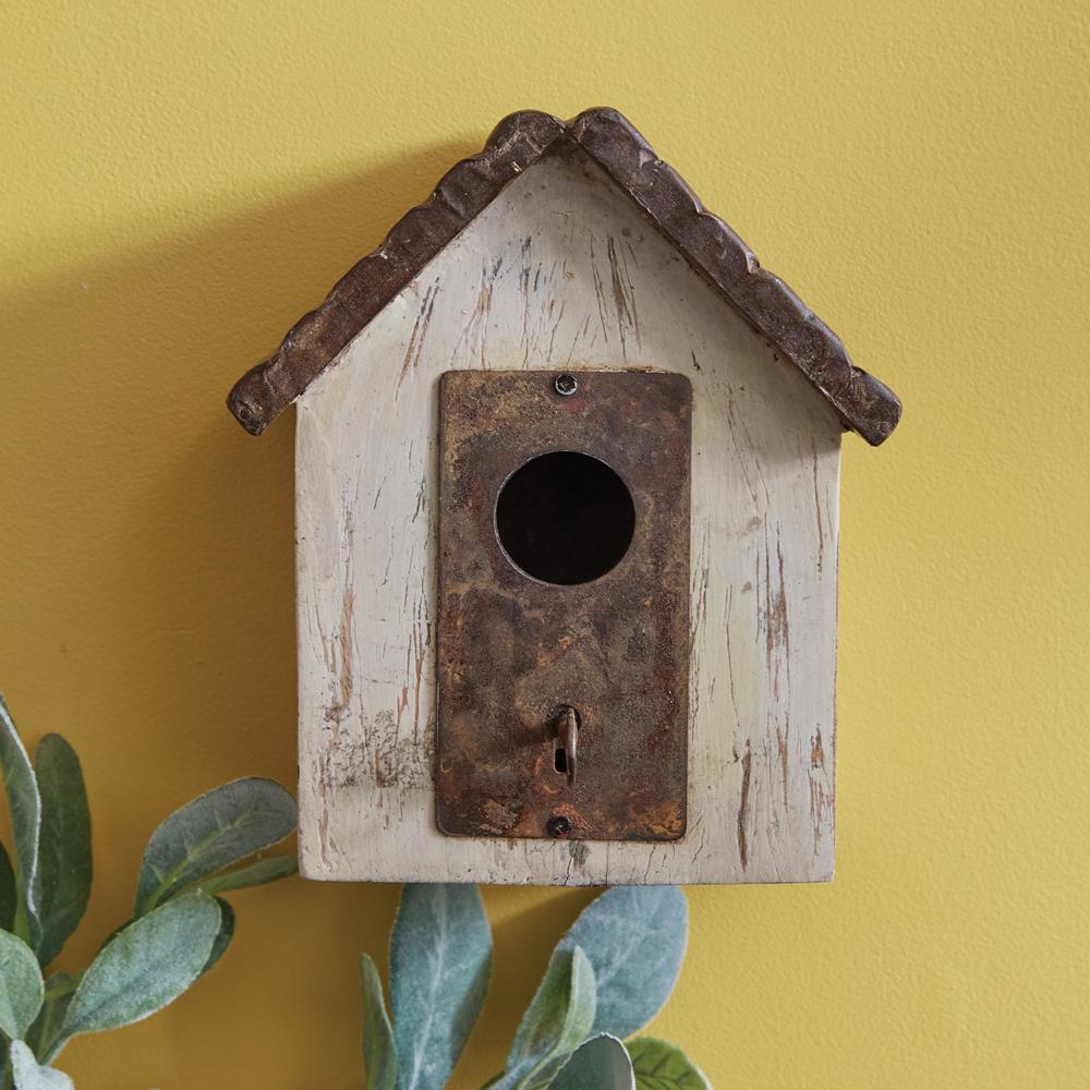 Antique-Inspired Lock and Key Birdhouse – Rustic Wooden Garden Decor