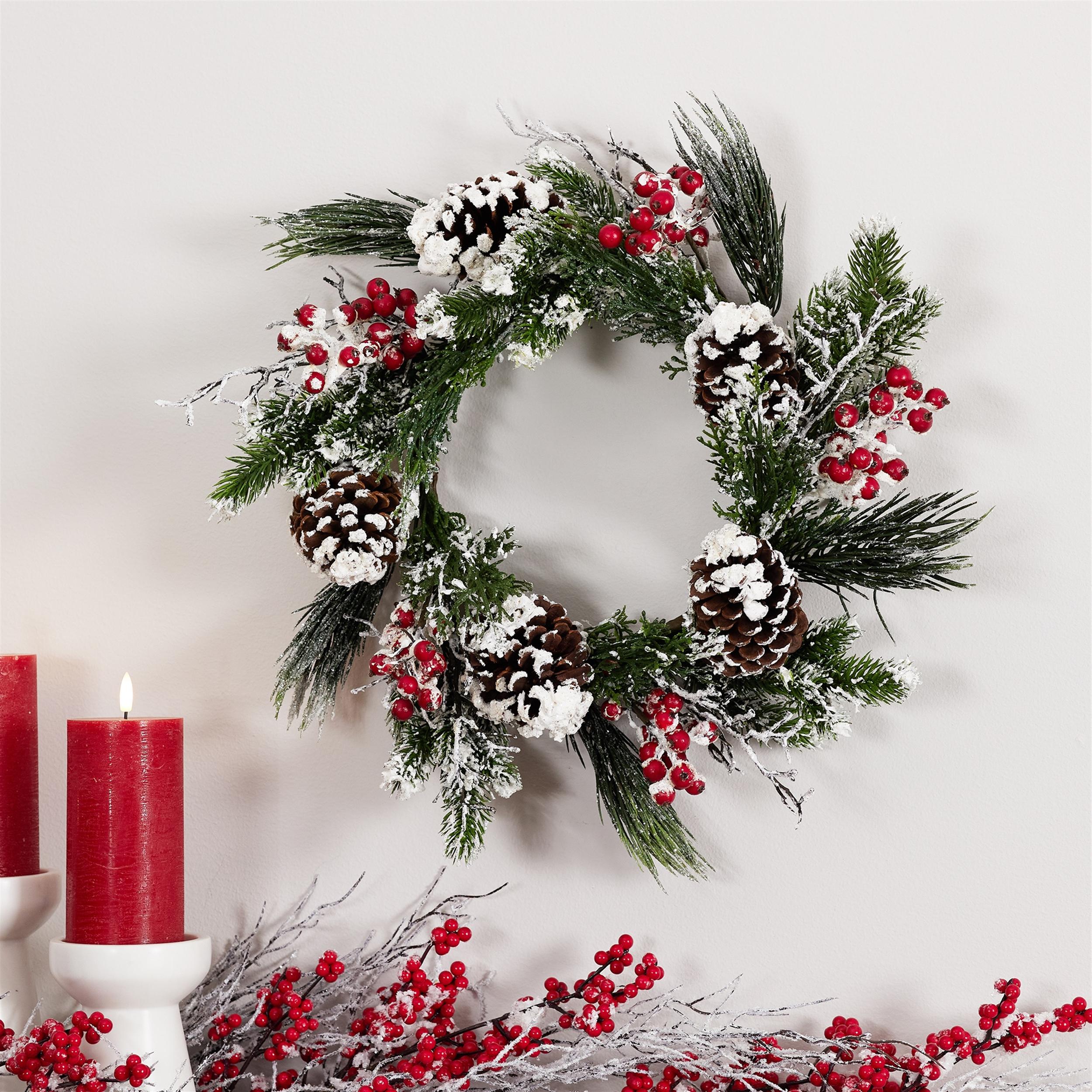Snow Mixed Pine Berry Wreath – 20”D